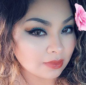 Meet your Posher, Ely